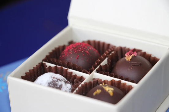 pr8 Collection <strong>Whispers of Light</strong> - Image 1